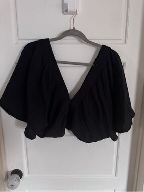 aerie Black Cropped V-Neck Flutter Sleeve Top